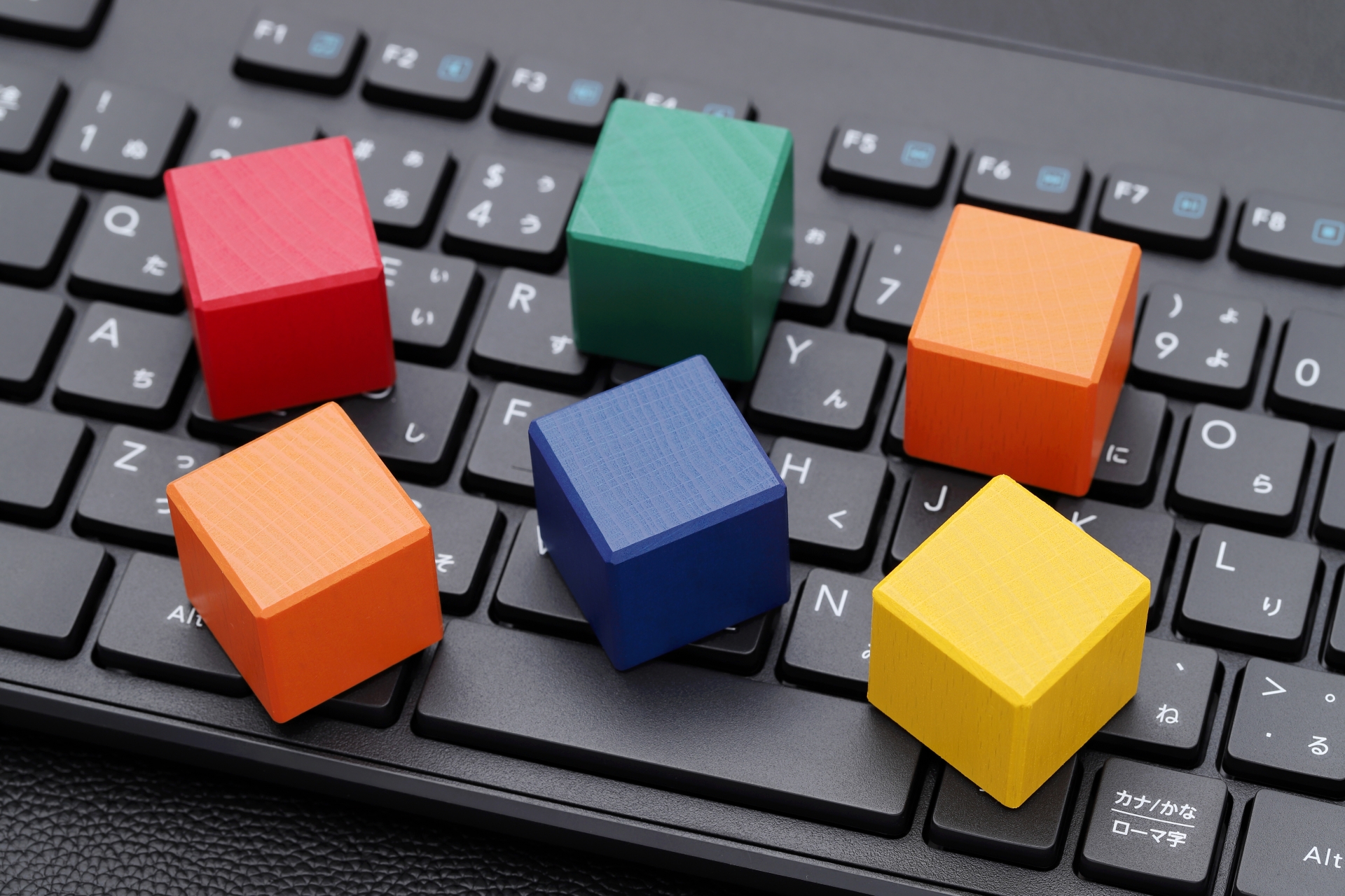 キーボードキーホルダーとは？種類と選び方をまとめて解説